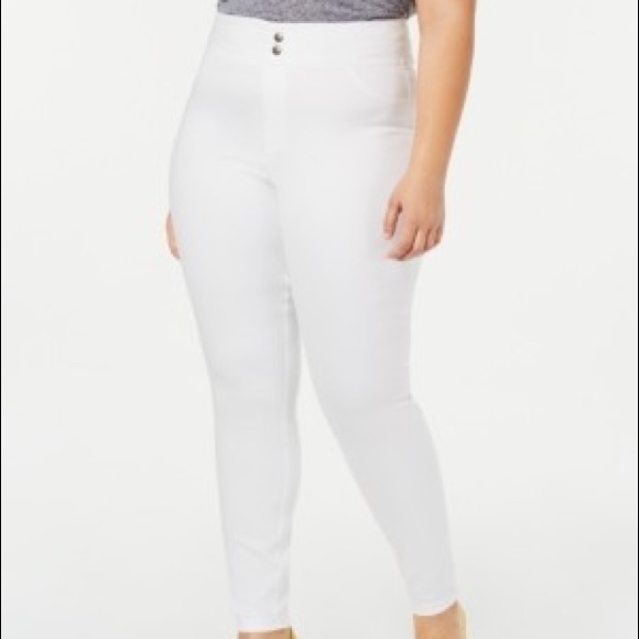 HUE Pants - HUE NWT white jegging❤️❤️❤️🔥🔥🔥🔥❤️❤️